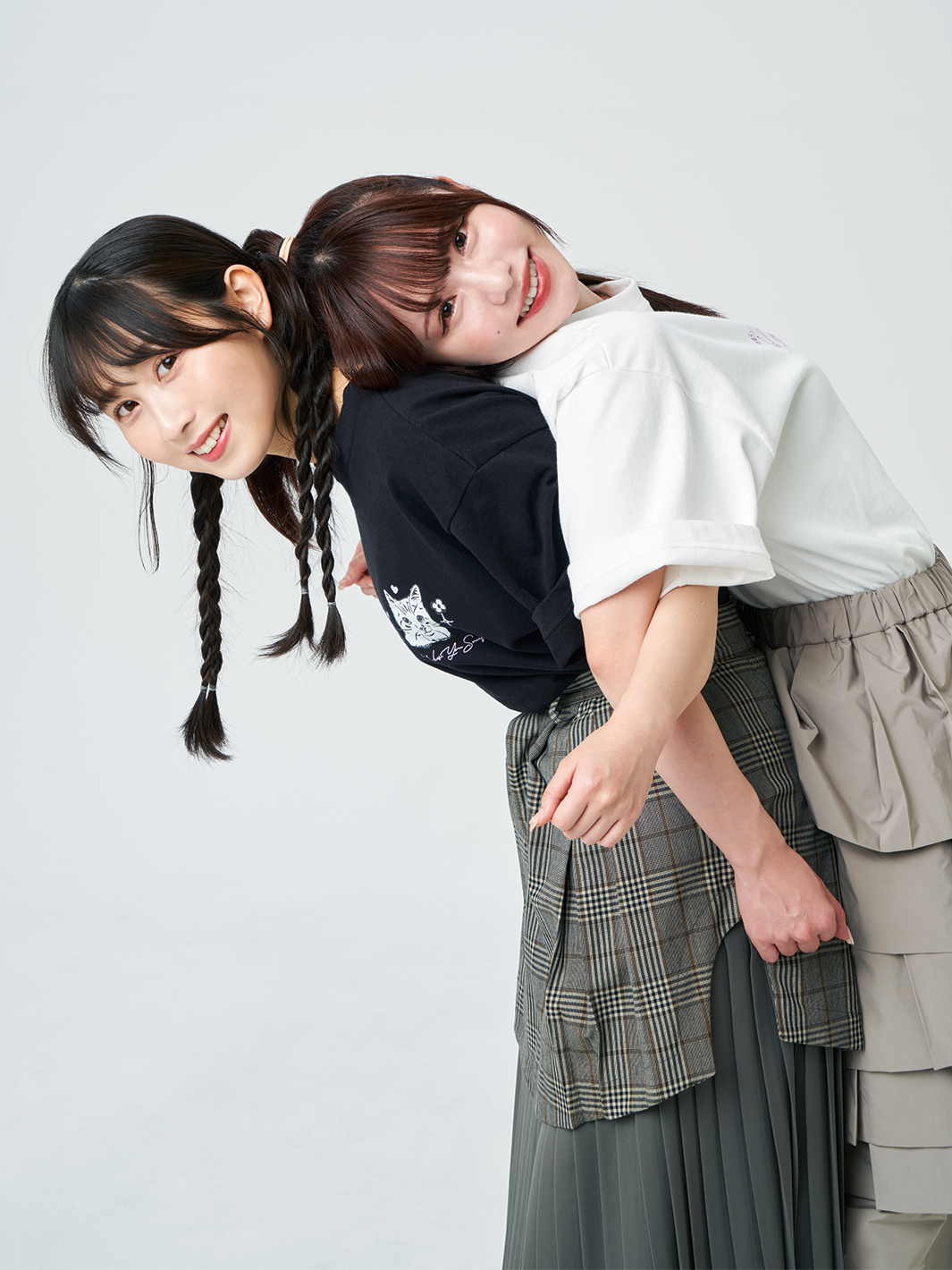 SKE48 佐藤佳穂＆井上瑠夏 Sustainable Message Tシャツ Type A [GF026]